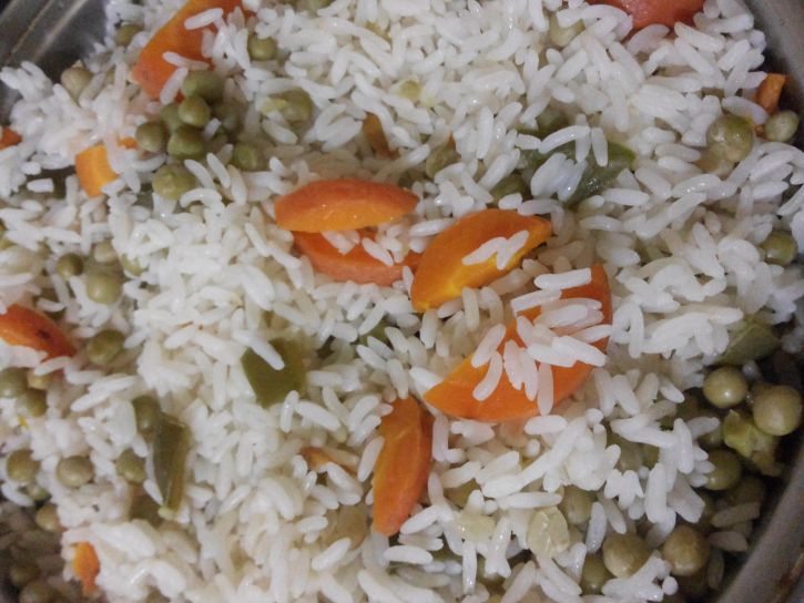 ryža, zelenina, lahodné jedlo