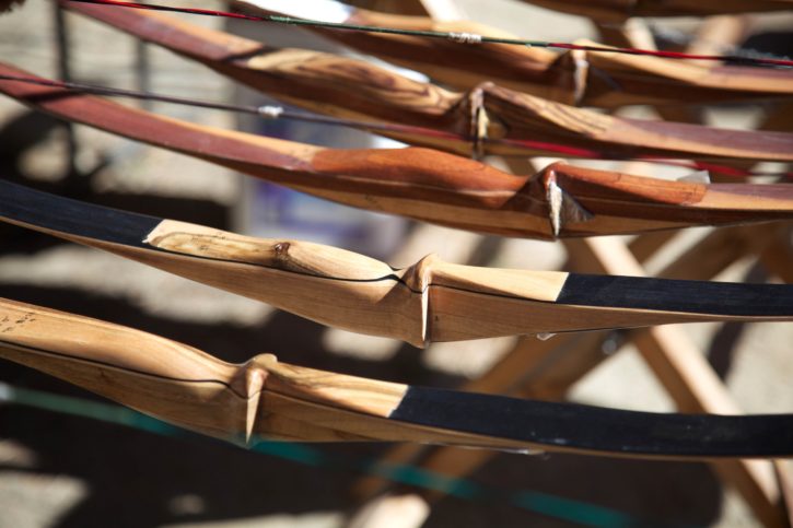 traditional, wooden, bows, rack