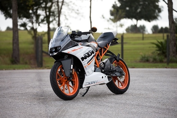 bike, motorbike, motorcycle, sport, vehicle, parked, white, orange, ktm