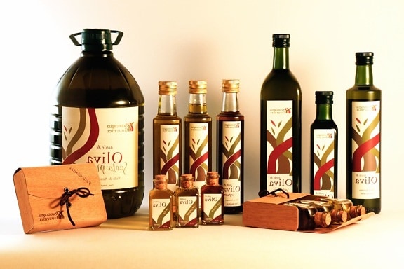 olivový olej, fľaše, darčeky, sklo