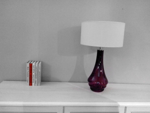 лампа, таблица, интериорен дизайн, декорация, мебели