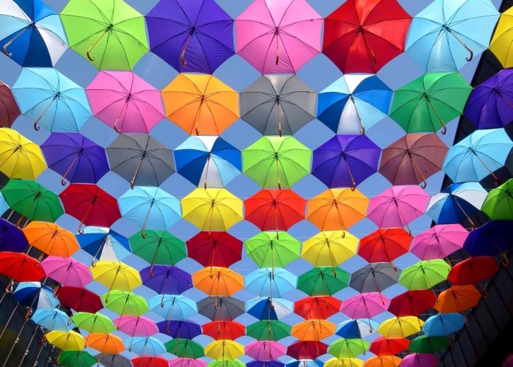 colorfull sateenvarjot