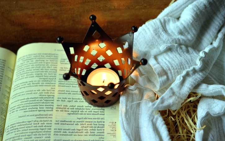 христианство, Писание, книга Библии, свеча
