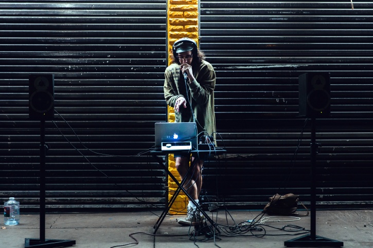 zvučnici, ulicu, glazba, prijenosno računalo, čovjek