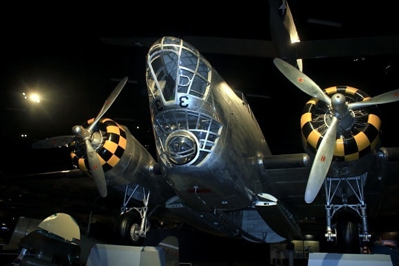 Schweizer ilma, lentokone, maailmansodan