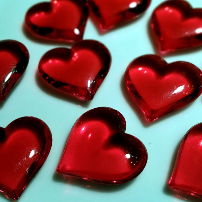 röda hjärtan, kärlek