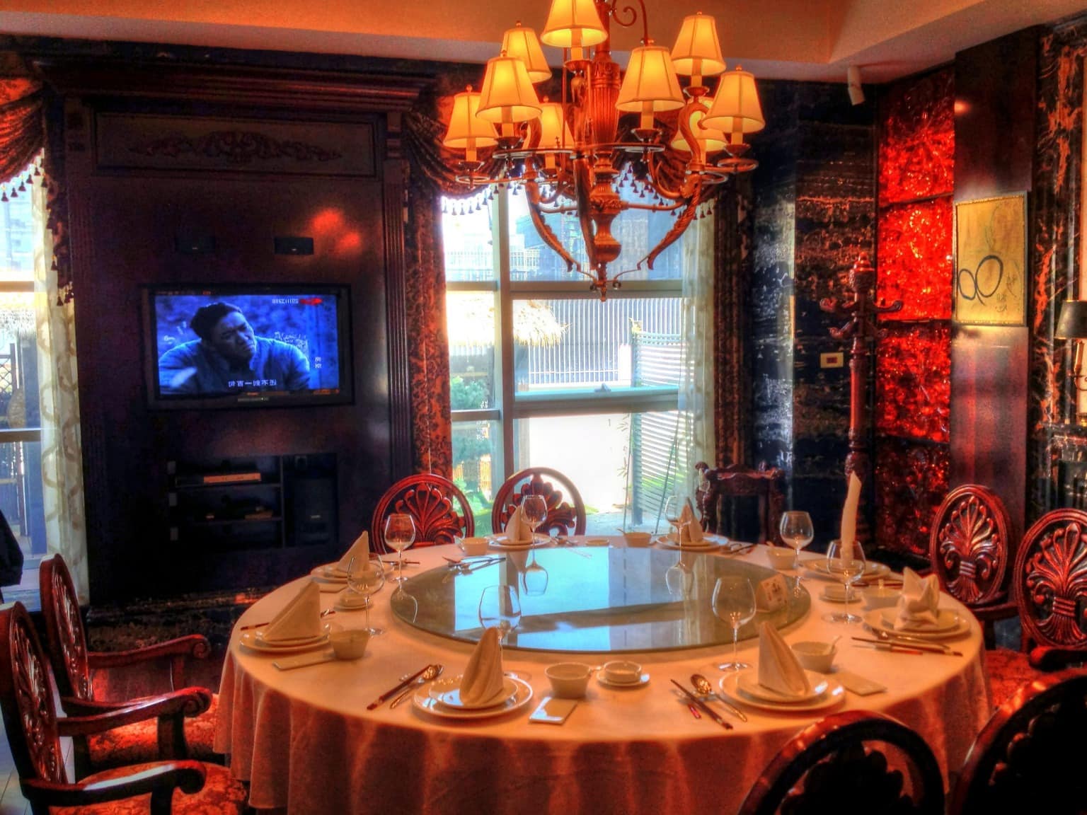 Дом цепей. Ресторан в Махачкале санузел с свечами. Dining Room or there is nothing смотреть с русской озвучкой.