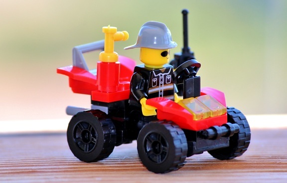LEGO mies, lego auton