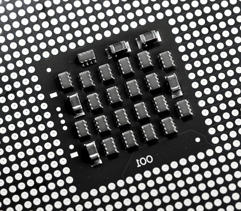 mikro procesorom, čip