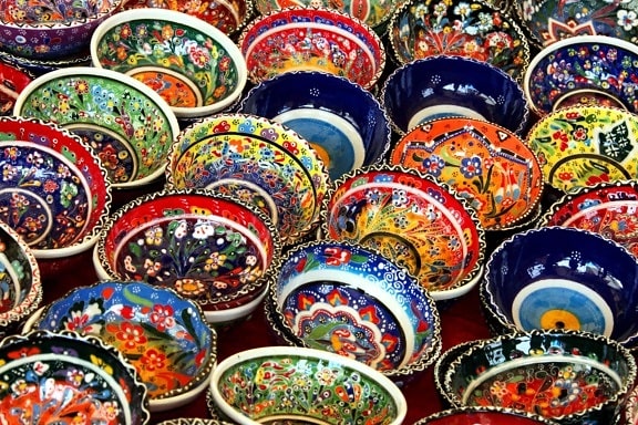 cuencos de colores turcos