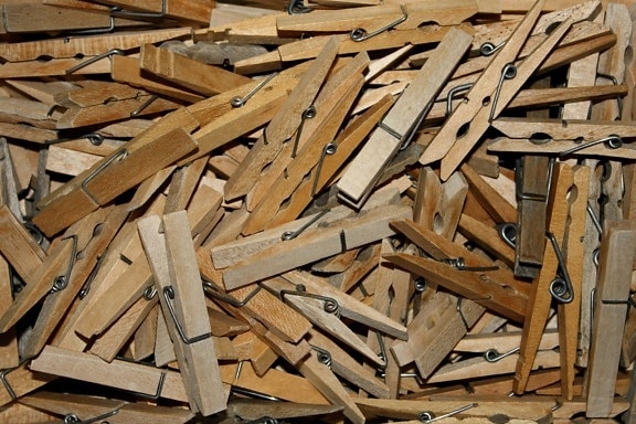dřevěné kolíky, dřevěné spony
