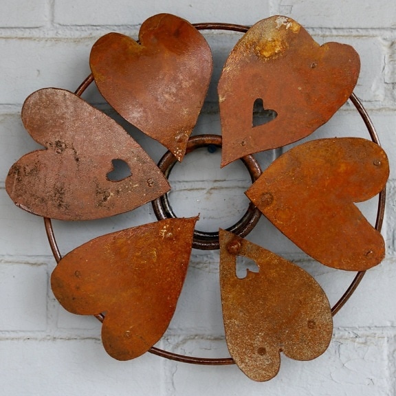 rusted metal, heart, wreath, decoration