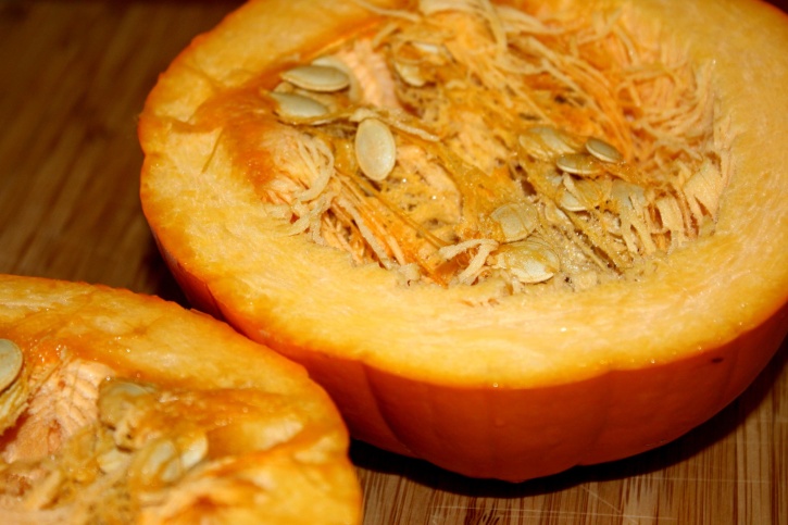 pumpkin cut half, pumpkin seeds