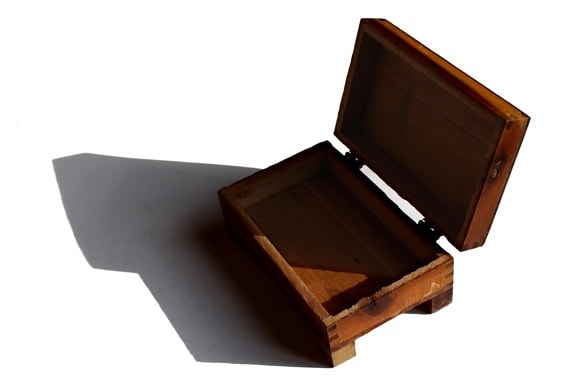 wooden box, small, hinged lid