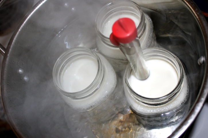 parenie mlieka, provizórne kotol, nádoba