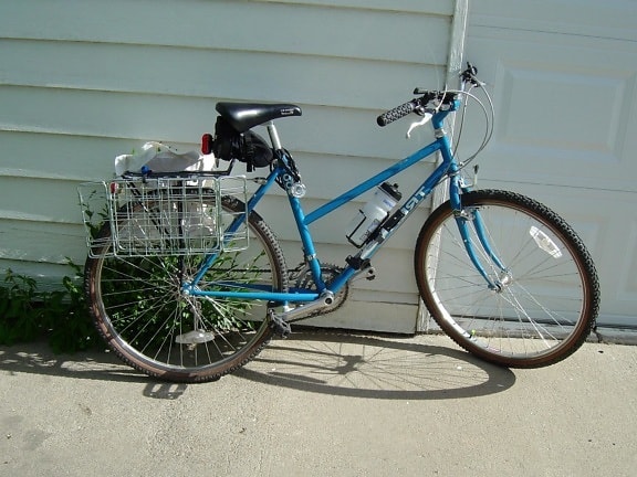 blå cykel