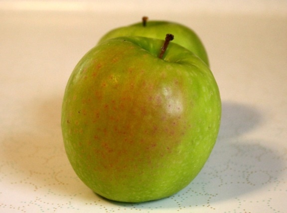 čerstvé zelené jablko