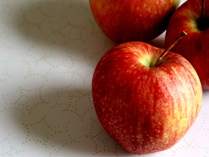 вкусни червена ябълка, органични плодове