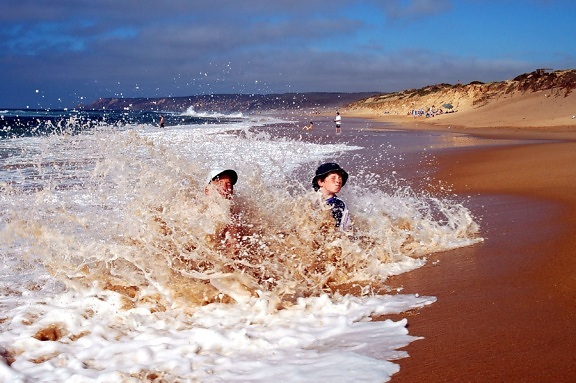 пляж діти весело, відпустку, вода, хвилі, океану
