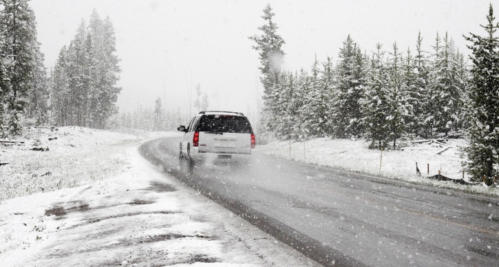 auto, snijeg, ceste, zima, cesta, put, snježna oluja, putovanja, pahuljica