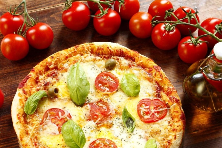 pizza, gyorsétterem, sajt, finom, vacsora, étkezés, gyorsétterem, éhezés, diéta