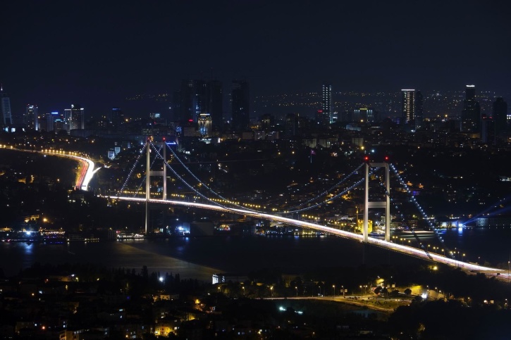 市、夜、橋、都市の景観、トルコ、イスタンブール、ダウンタウン