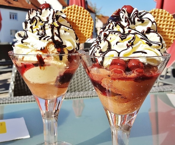 ice cream, strawberry, sweet, whipped, chocolate, dessert