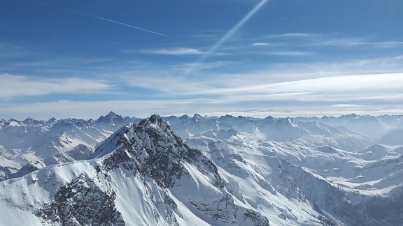 ระดับความสูง ออสเตรีย สีฟ้า เมฆ เย็น ภูเขา หิมะ ฤดูหนาว ท้องฟ้า