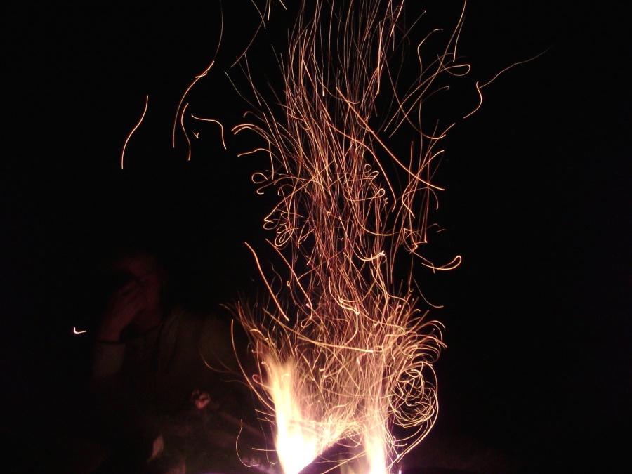 notte, legna da ardere, scintilla, fiamma, fuoco