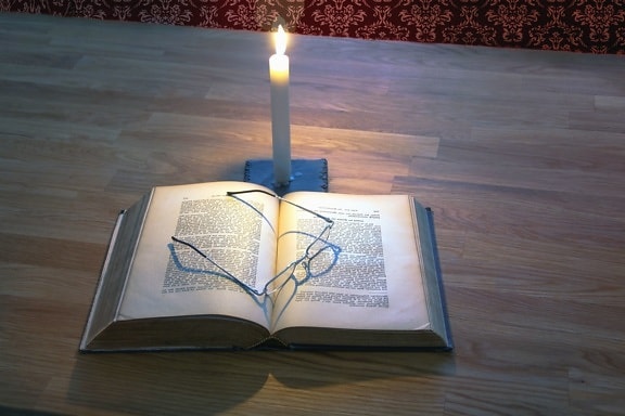 Bible, livre, bougies, bois, lumière de bougie, bois, table, page, papier