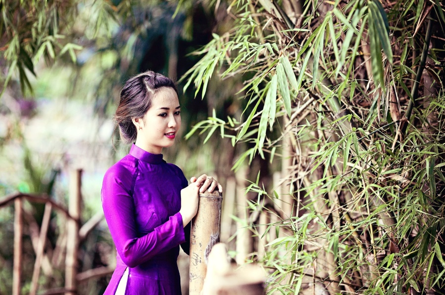 Moda, niña bonita, asiático, bambú, hermoso, traje, vestido
