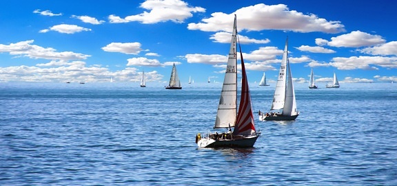 seiling, sjø, vann, båter, skyer