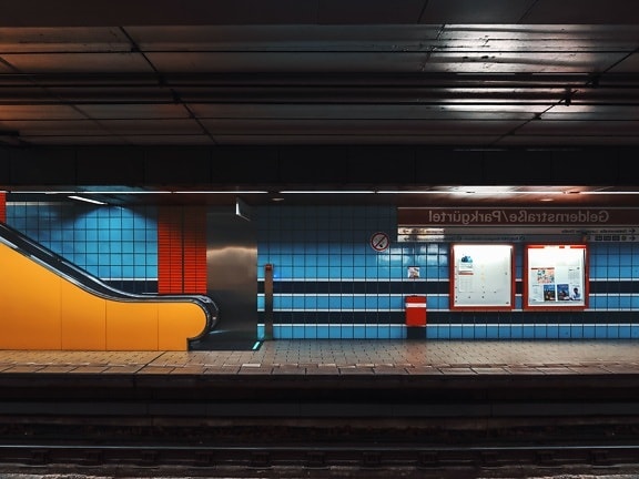 metro centraal station, spoorweg, trap, muur, tegels