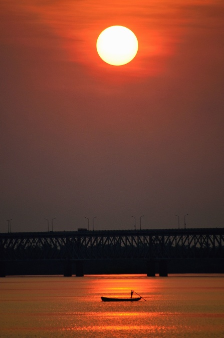 solnedgång, bro, flod, båt, man