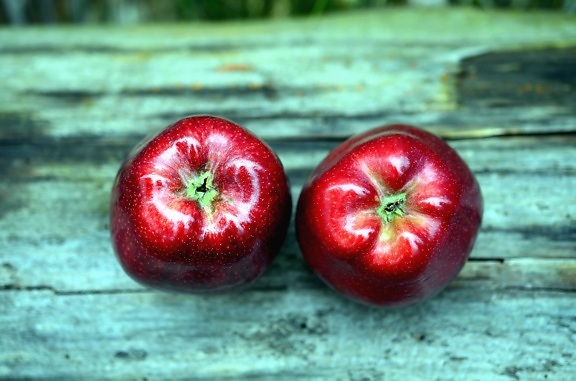 κόκκινο μήλο, φρούτα, τρόφιμα, τραπέζι