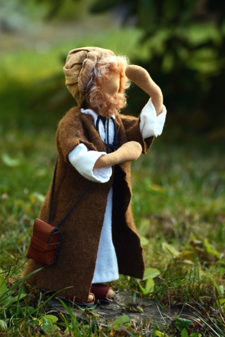 ляльки іграшки дівчина, трава, ліс