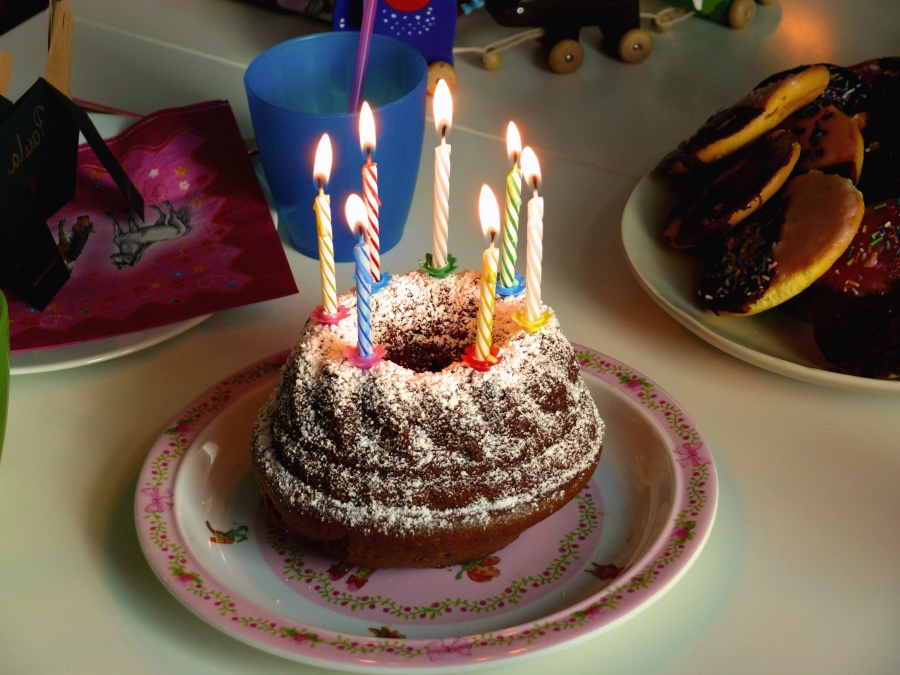 Cake, verjaardag, feest, kaars, plaat, tabel