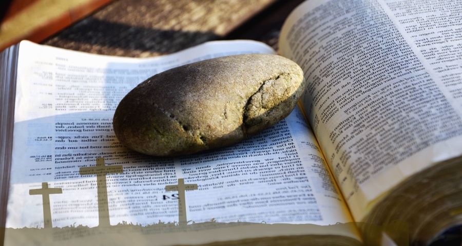 Libro, piedra, cruz, cristianismo, religión, photomontage