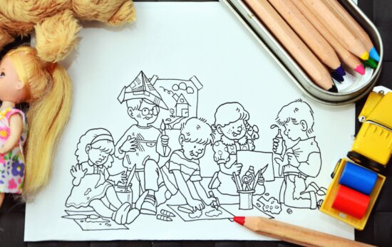Kind, Junge, Mädchen, Zeichnung, Farbe, Papier, Puppe, LKW, Bleistift
