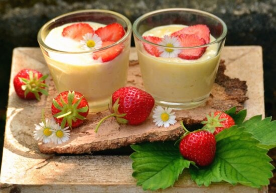 strawberry, pudding, fruit, sweet, leaf, glass