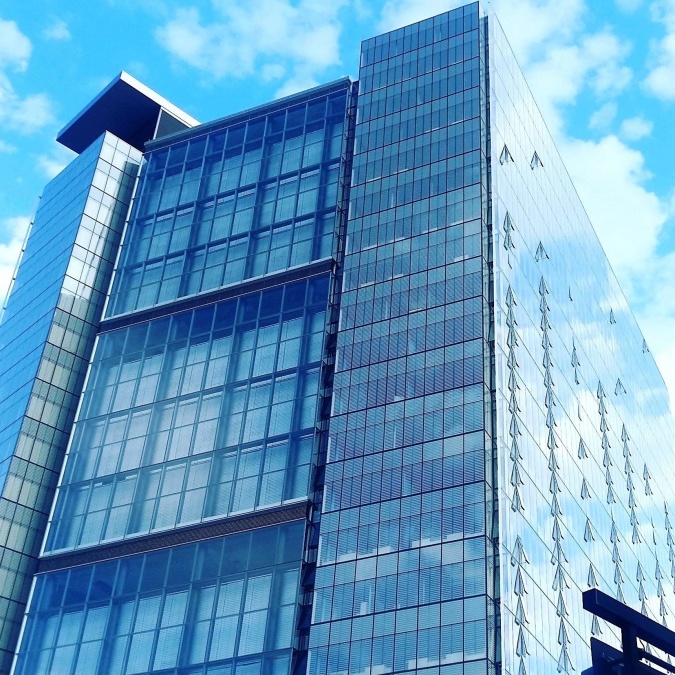 Edificio, cielo azul, fachada, vidrio, moderno, arquitectura