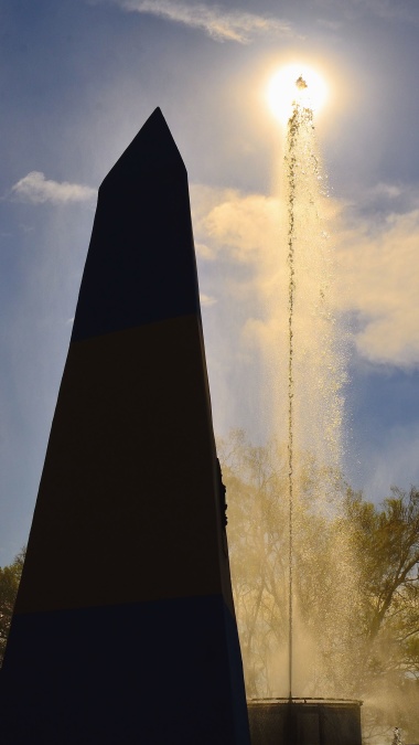 Fontana, sunce, voda, mokro, spomenik