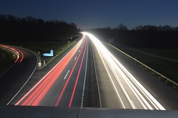 motorveien, lys, hastighet, linje, veiskilt, bro, skog