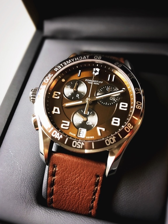 Reloj de pulsera, cuero, metal, elegante, hora, minuto, precisión