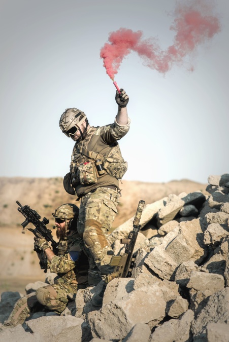 vojnik, čovječe, kamuflirati uniformu, zid, dim