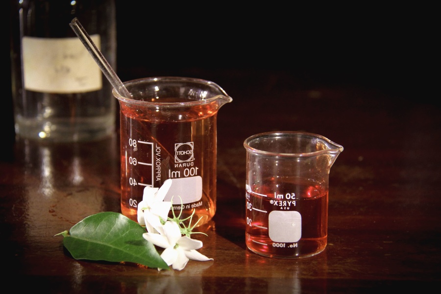 เคมี เคมี แก้ว ห้องทดลอง ใบ ดอกไม้