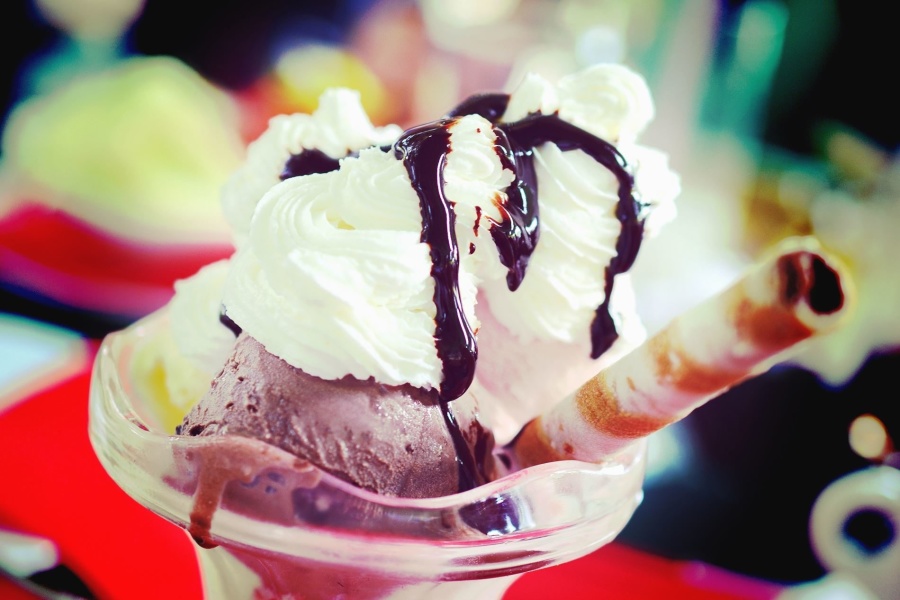 десерт морозиво крем, шоколад, ваніль, скло, солодкий