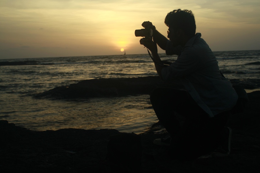Photographe, coucher de soleil, mer, soleil, silhouette, ciel, sombre