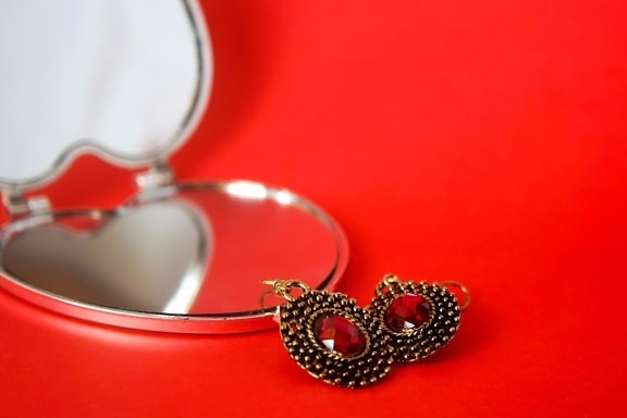 earrings, makeup, mirror, red, jewelry, gold