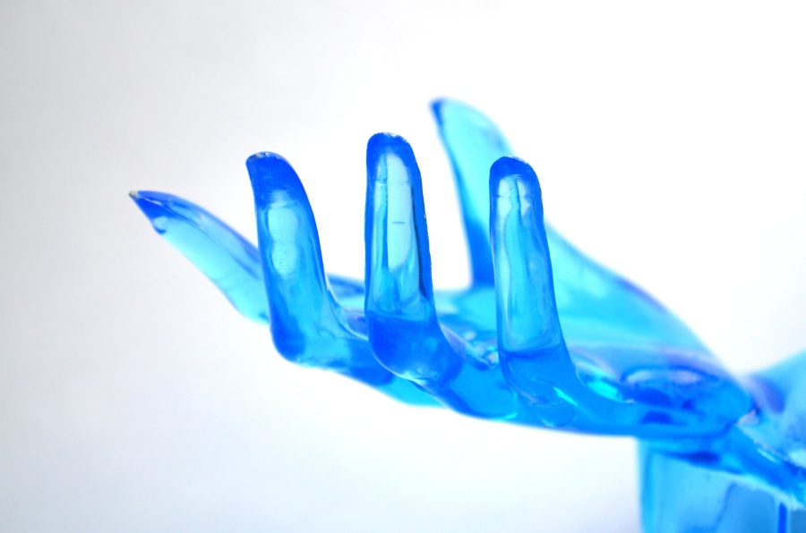 Bleu, sculpture, main, verre, transparent, objet